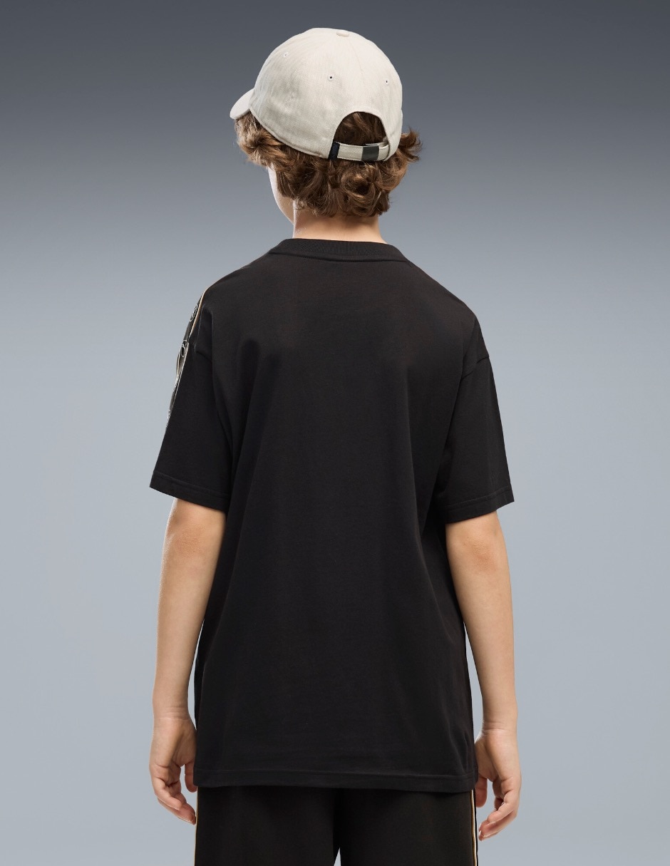 Playera Ess Elevated Tape Relaxed Tee B manga corta para niño