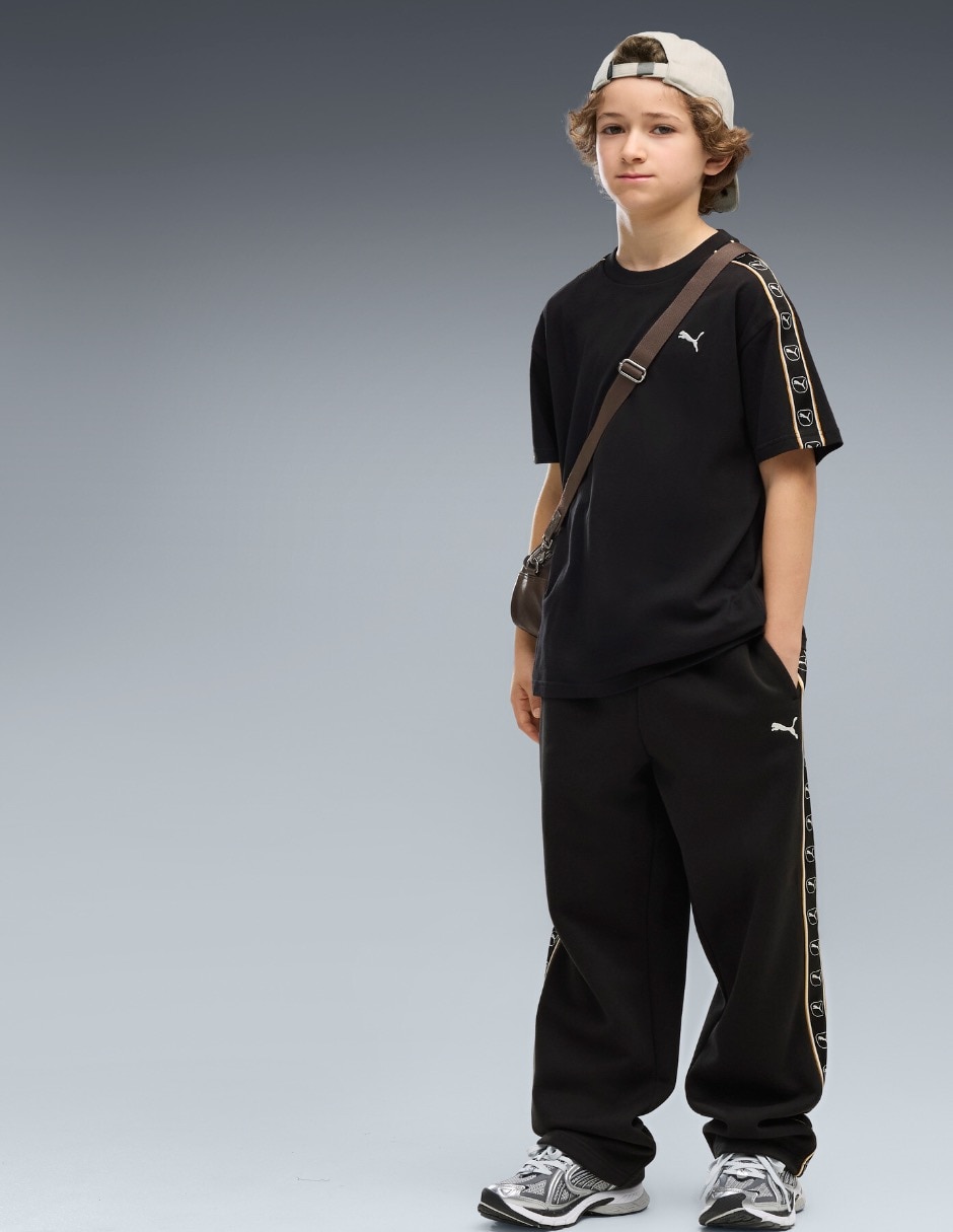Playera Ess Elevated Tape Relaxed Tee B manga corta para niño
